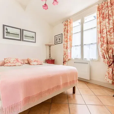 بيت للعطل Maison Confortable Avec Sejour Spacieux, Jardin Et Parking - Fr-1-835-33 مدينة لا فلوت