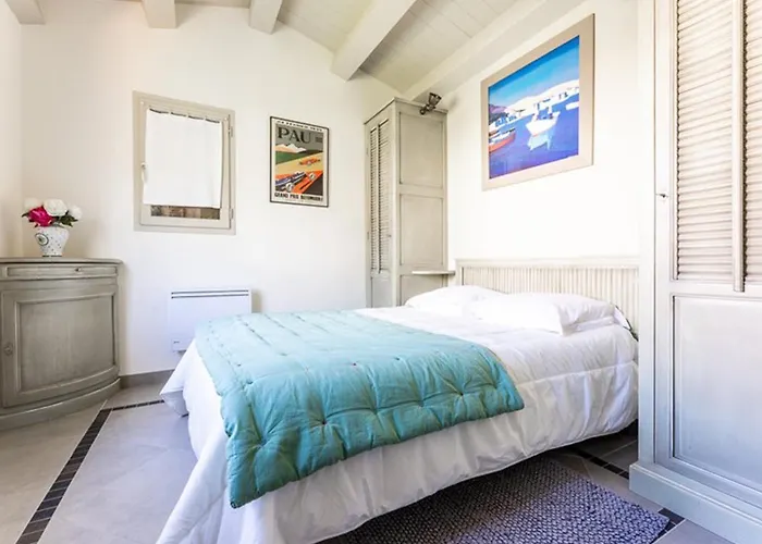 Сasa de vacaciones Maison Confortable Avec Sejour Spacieux, Jardin Et Parking - Fr-1-835-33 *