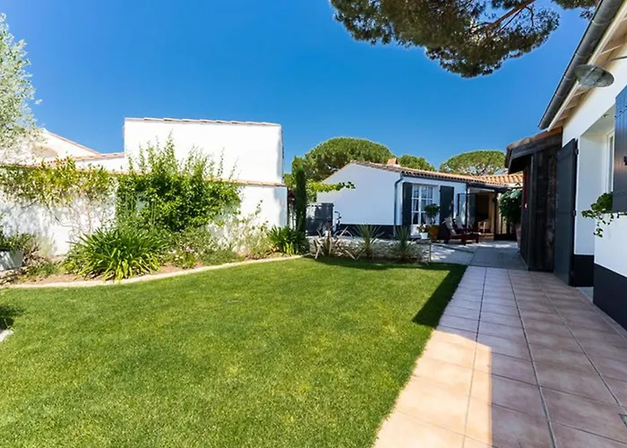 Сasa de vacaciones Maison Confortable Avec Sejour Spacieux, Jardin Et Parking - Fr-1-835-33 *