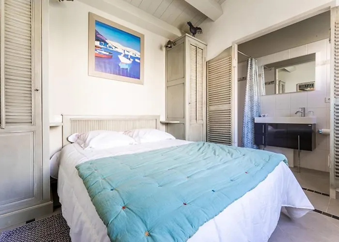 Maison Confortable Avec Sejour Spacieux, Jardin Et Parking - Fr-1-835-33 Сasa de vacaciones La Flotte